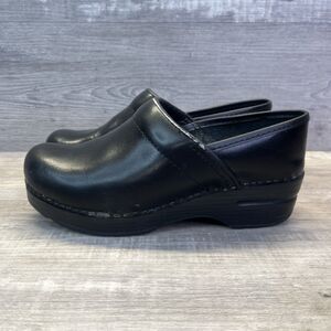 Dansko Professional Clogs Womens Size 37 US 6.5 7 Heeled Slip On Comfort RN